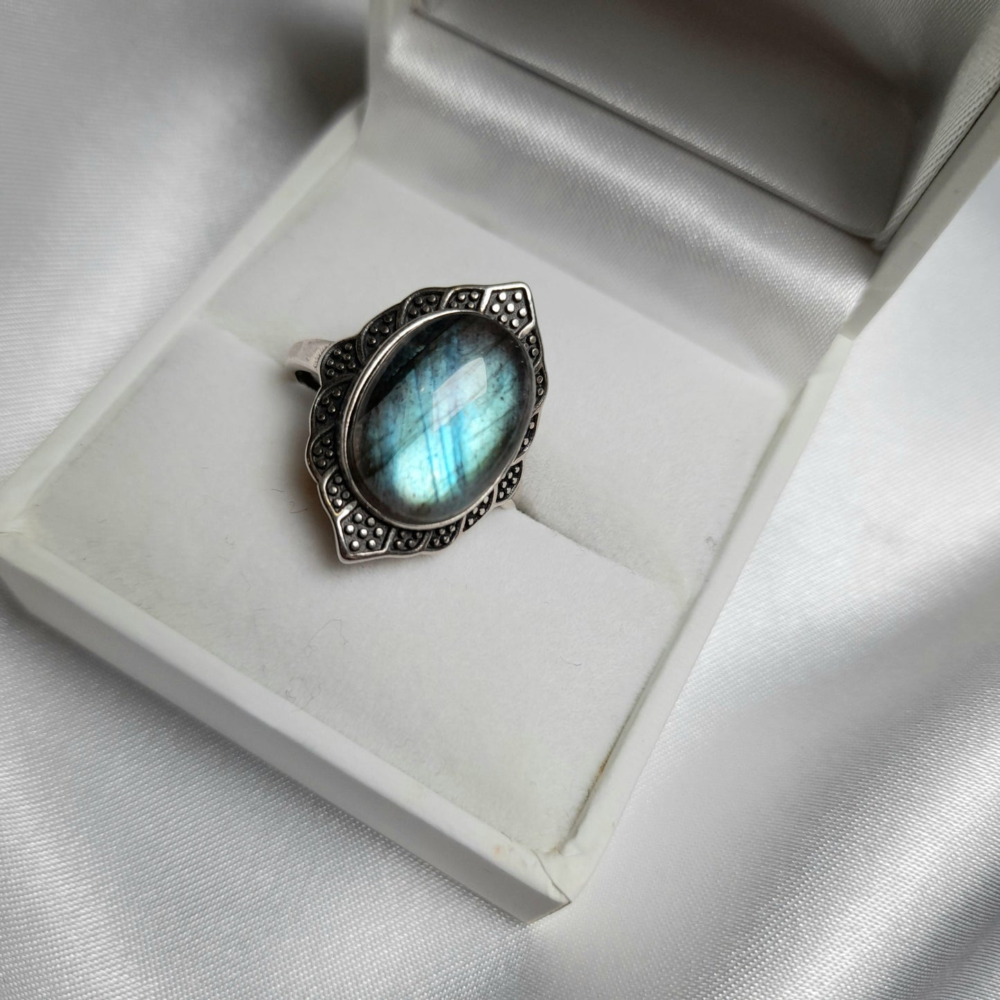 Labradorite Crystal Rings - openmindedjourney