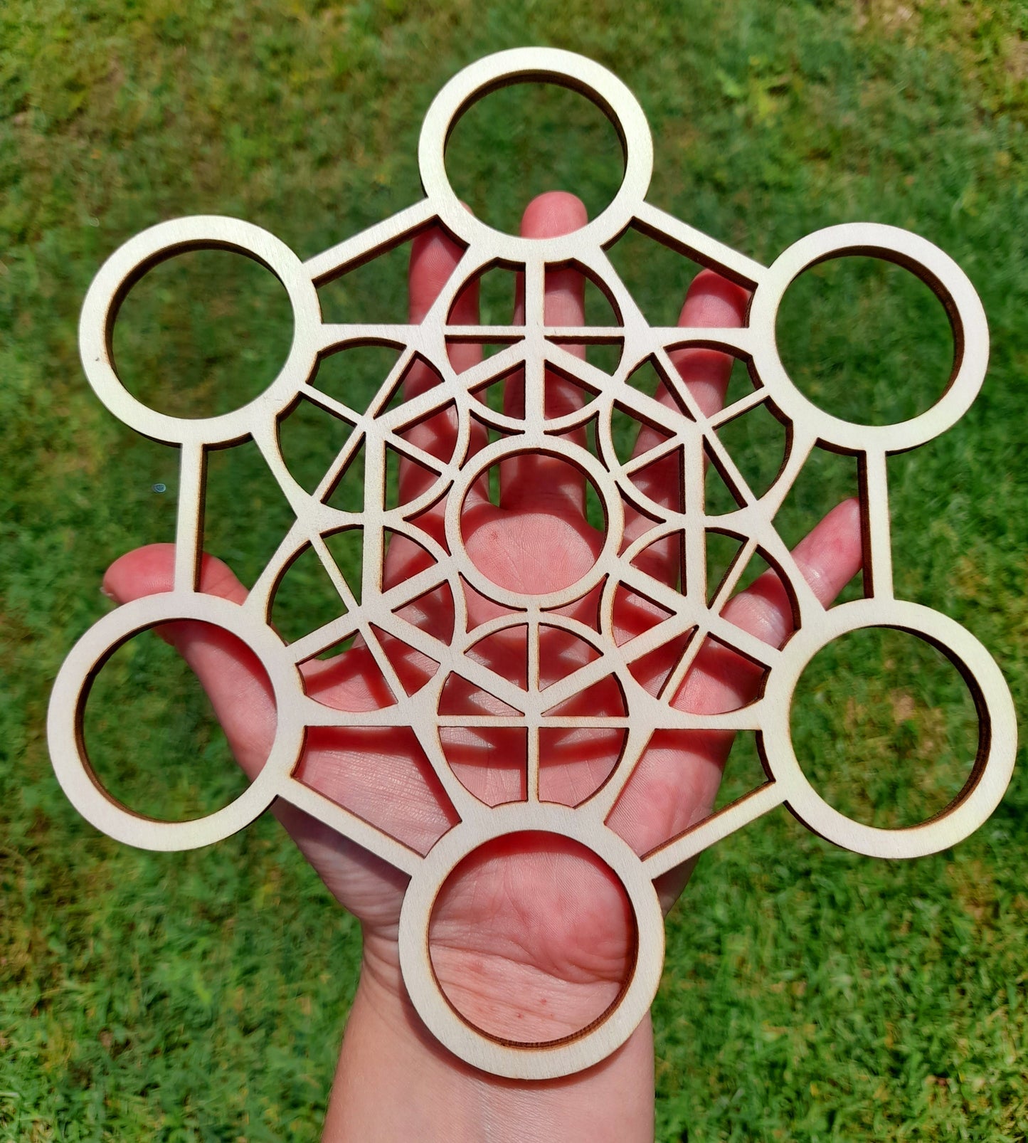 Handcrafted Wooden Crystal Grid Plate - A beautiful and versatile decorative piece, perfect for displaying your collection of stunning crystals in any home setting