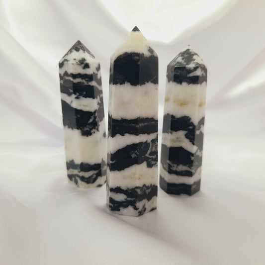Zebra jasper | crystals for creativity - Black and white crystal - Black and white crystal bracelet - Zebra Jasper crystal - Zebra Jasper crystal Australia - Zebra Jasper crystal Sydney - Zebra Jasper crystal for sale - Buy Zebra Jasper crystal