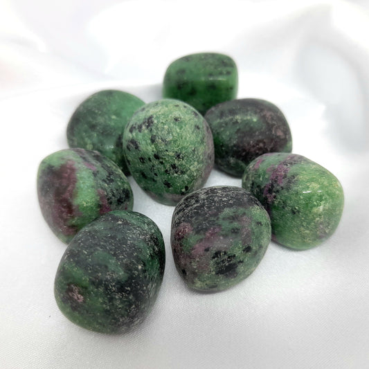 Ruby in Zoisite Crystal - Ruby in Zoisite Crystal Australia - Ruby in Zoisite Crystal Sydney - Ruby in Zoisite Crystal for sale - Buy Ruby in Zoisite Crystal - Green crystal