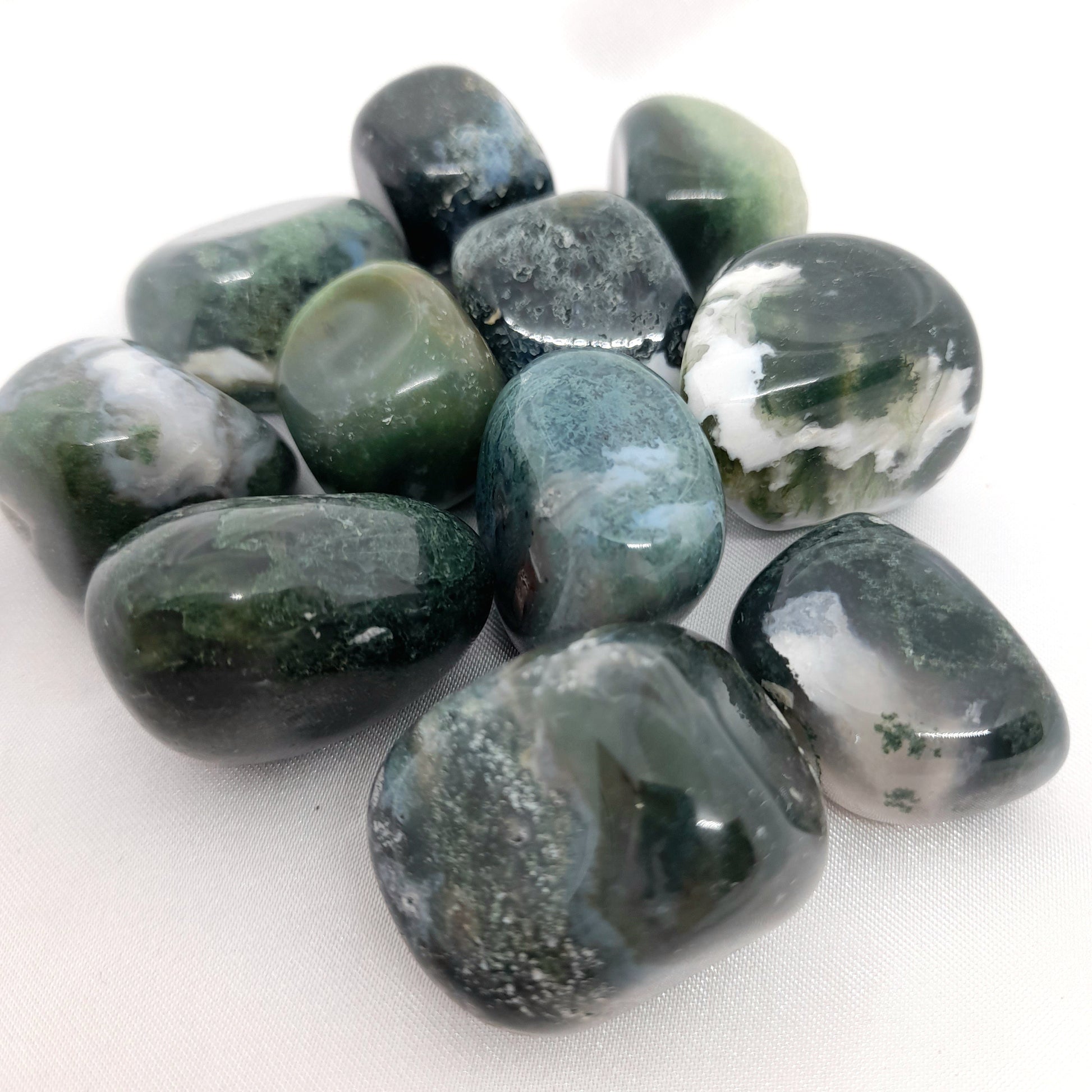 Moss agate tumbled stone