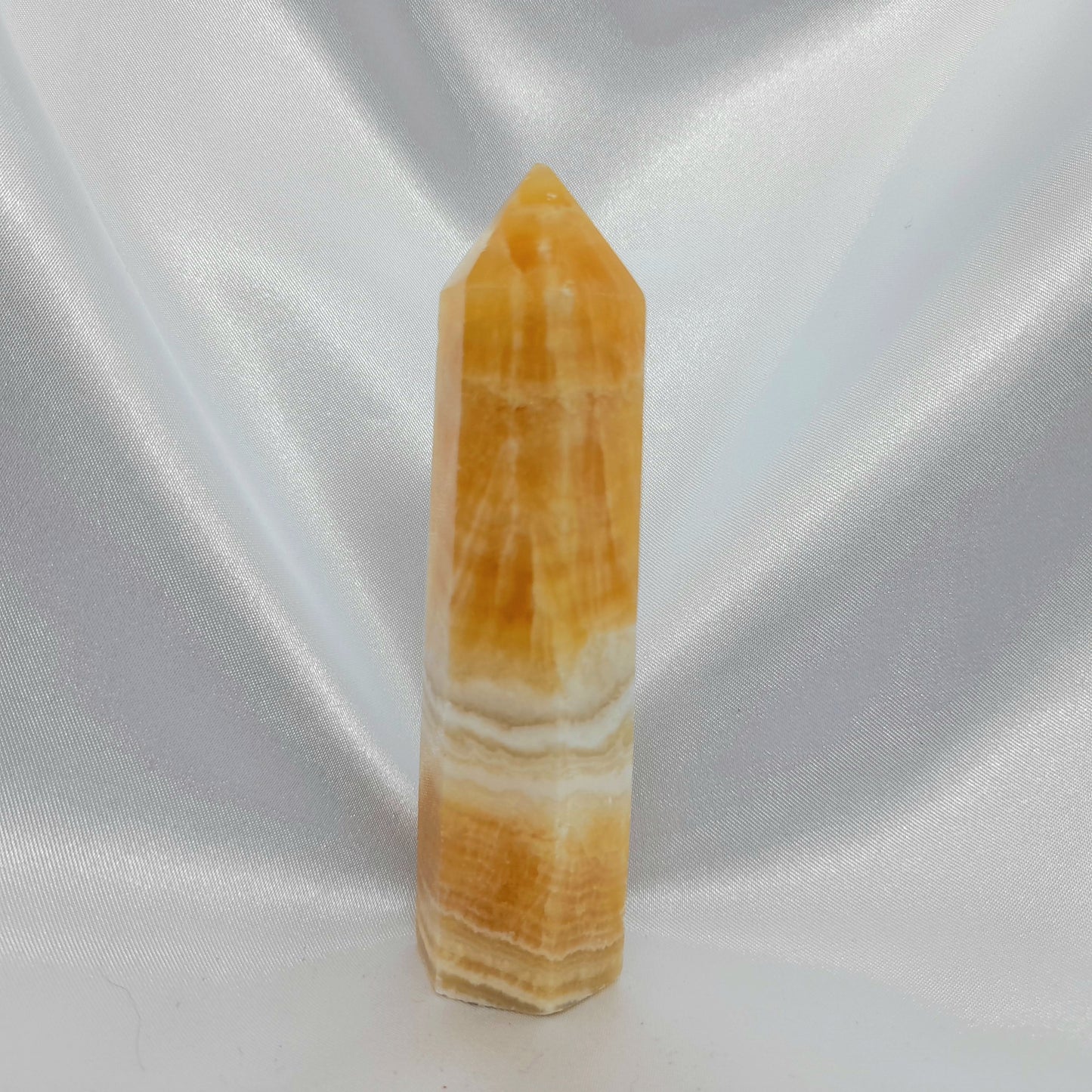 Yellow crystal | orange crystal
