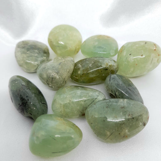 Green crystal | prehnite